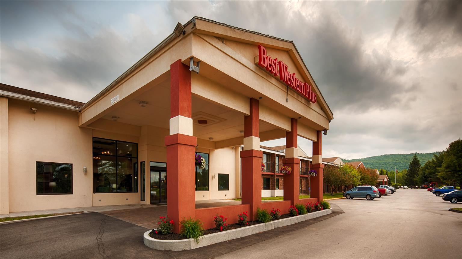Best Western Plus Keene Hotel Ngoại thất bức ảnh